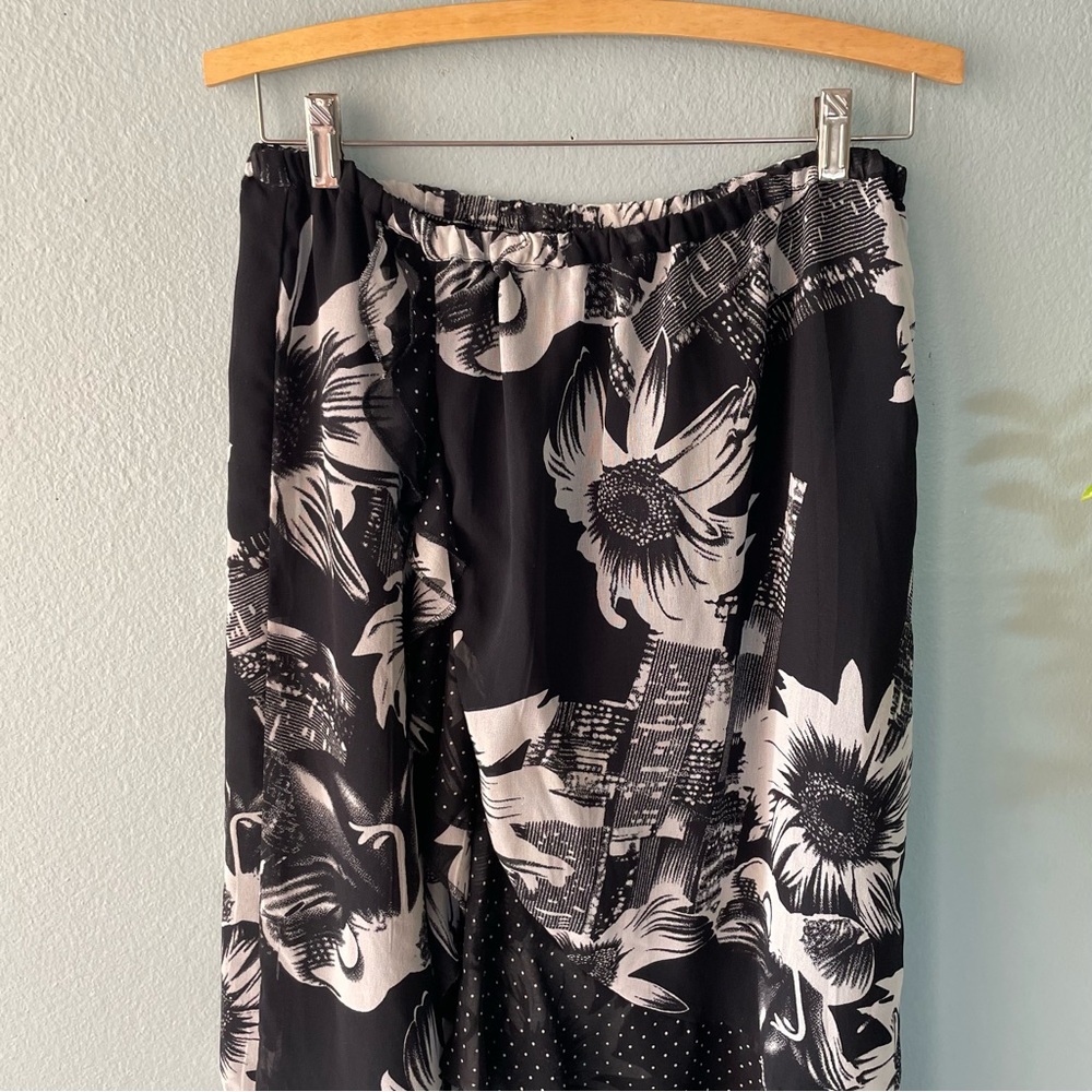Seventh Avenue | Y2k Black & White Chiffon Floral Cityscape Ruffle Skirt - Picture 4 of 11